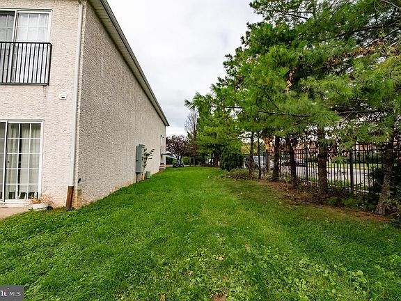 5th image of 9228 Blue Grass Rd Unit 2-38