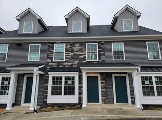 17 Burk Ct, Womelsdorf, PA 19567