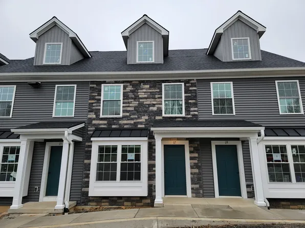 17 Burk Ct, Womelsdorf, PA 19567