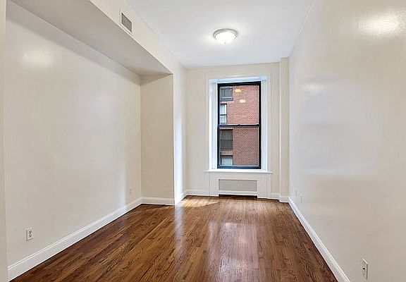 2nd image of 6 E 36th St APT 3