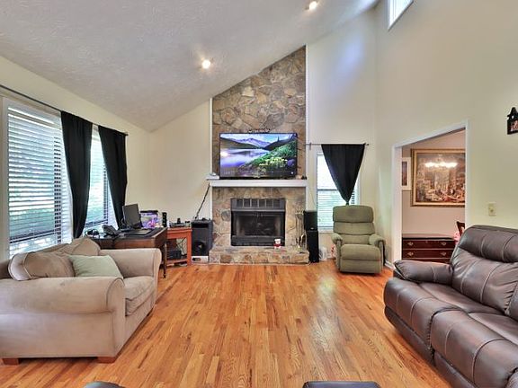 5th image of 4322 Cedar Pointe Dr