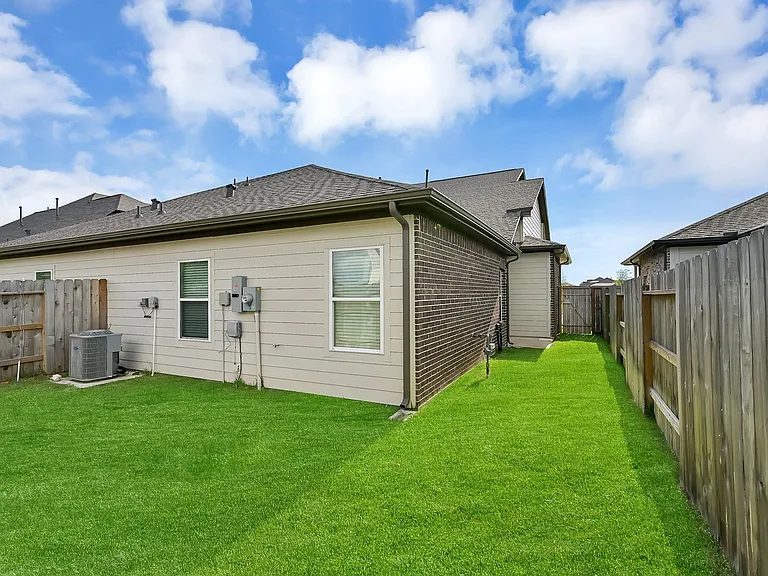 7310 Coconut Bay Dr #B — Photo 3