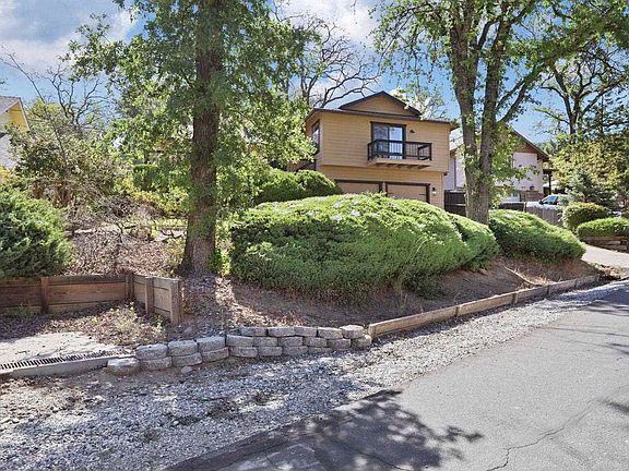 3rd image of 20547 Lori Ln