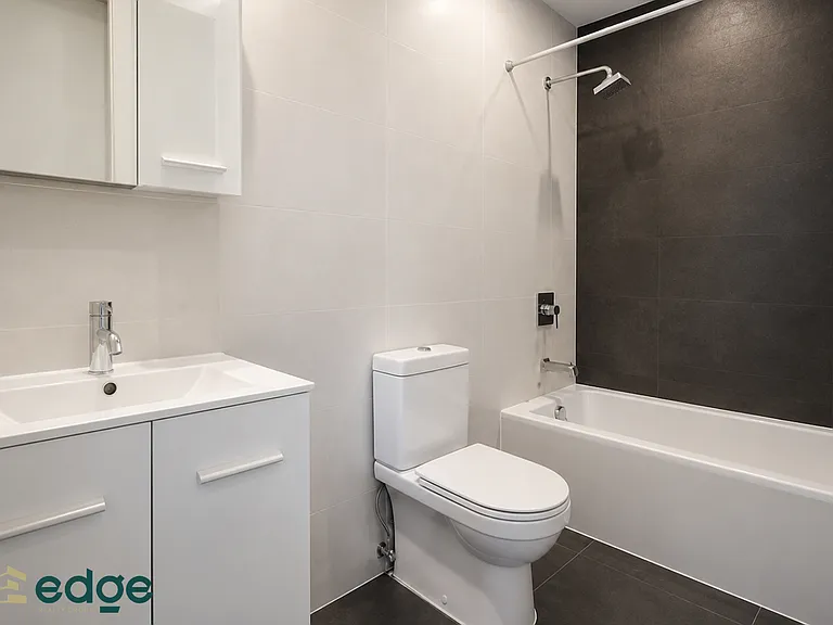 274 Jefferson St #1B — Photo 9