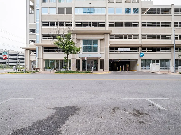 300 Bowie St #1201 — Photo 4