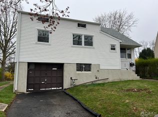 24 Inverness Ter, Fords, NJ 08863
