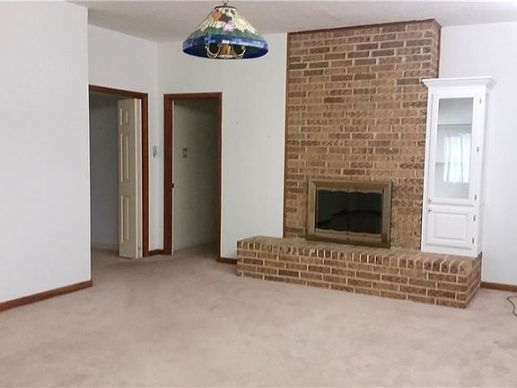 3rd image of 5216 Lark Ln