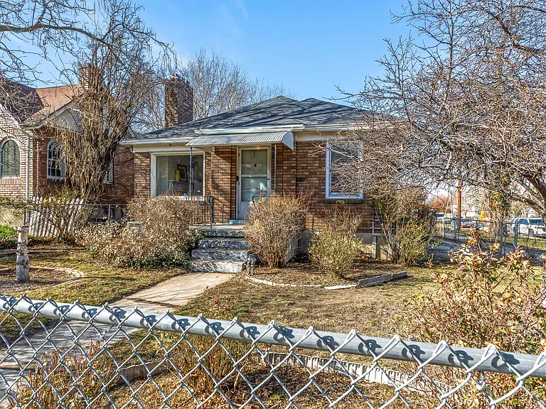 377 N 200 W — Photo 26