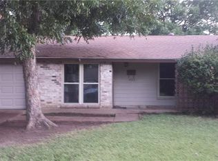 1025 Hadrian St, Irving, TX 75062