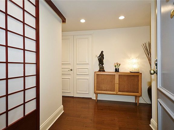 4th image of 5048 5th Ave APT 202
