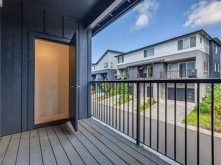 17235 SW Goldcrest Ln — Photo 18