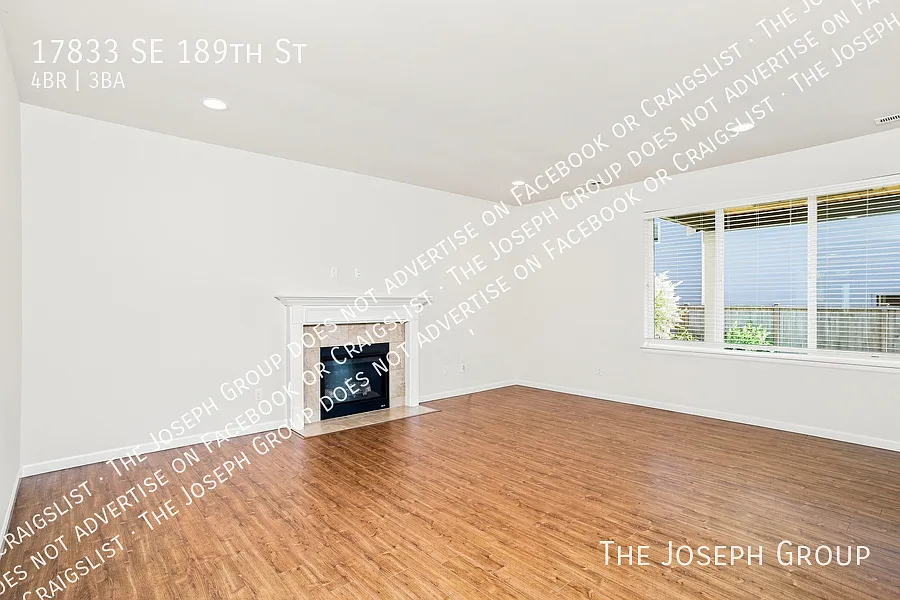 Your Dreamy 4-Bedroom Retreat in Renton — Photo 2
