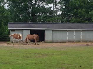 52 Lake Rd, Woodbury, CT 06798