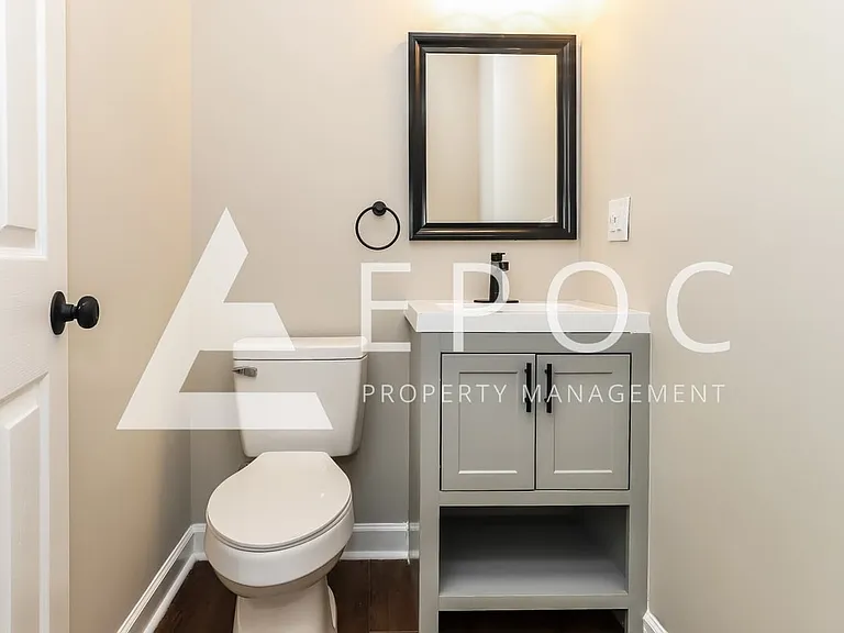 634 S Elm St #B — Photo 13