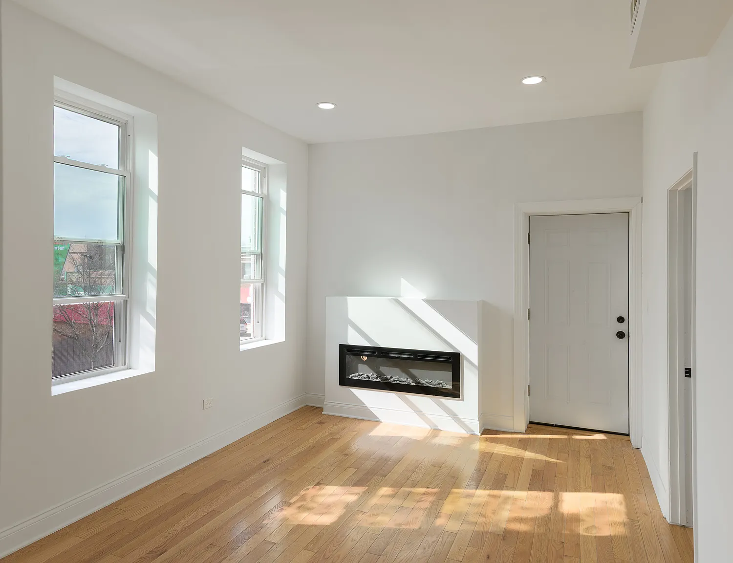 3 bed, 1.5 bath, $1,600 — Photo 1