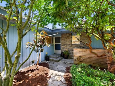 3903 W Emerson Street, Seattle, WA, 98199