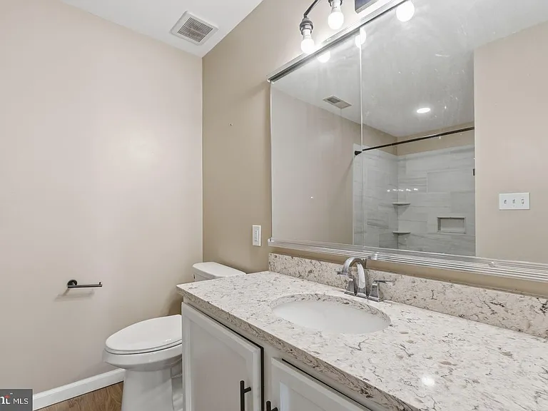 2104 Brookhaven Dr — Photo 14