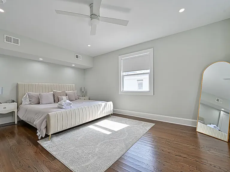 107 S Austin Ave — Photo 18
