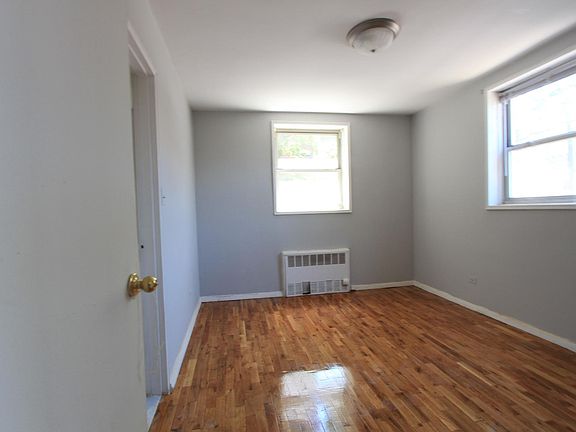 5th image of 1776 E 12th St