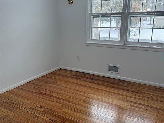 5th image of 25 Amsterdam Ave