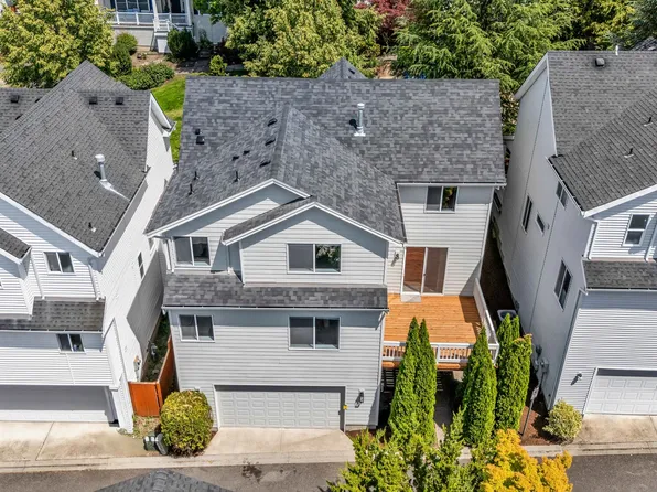 241 SW 105th Ter, Portland, OR 97225