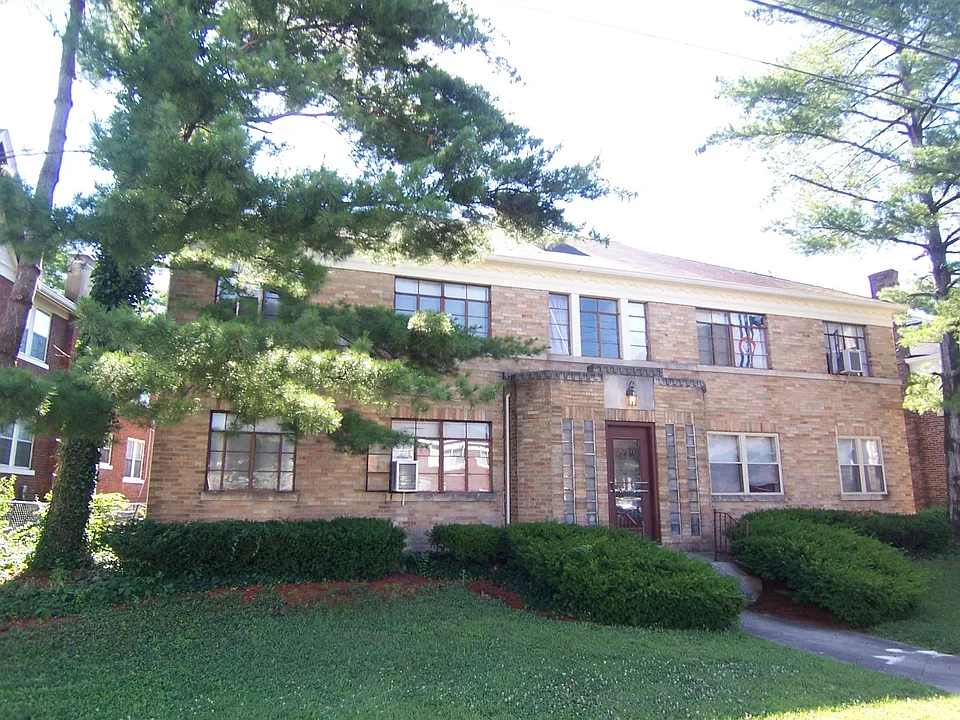 3430 Shaw Ave