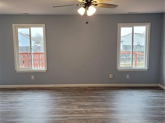 3rd image of 5128 W Longmeadow Ct
