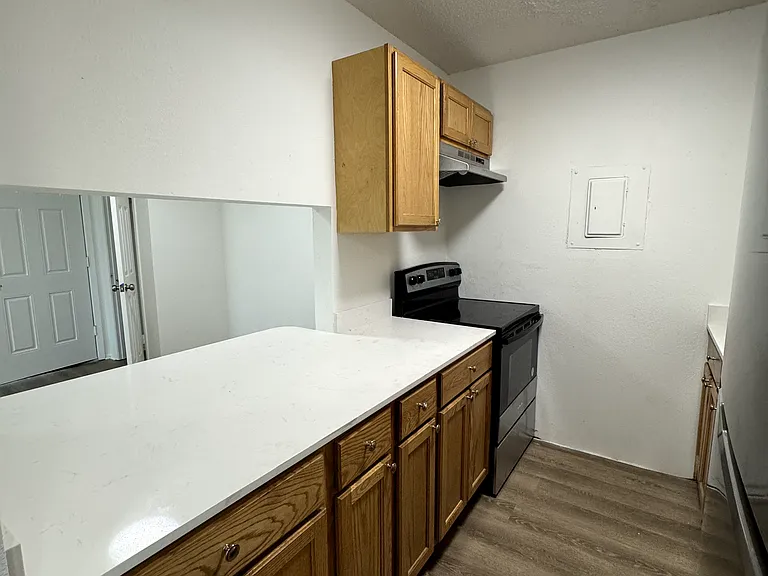 Admiral Pointe — Photo 3