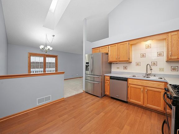 3rd image of 9734 W 154th St