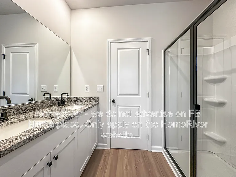 389 Chedworth Dr — Photo 12