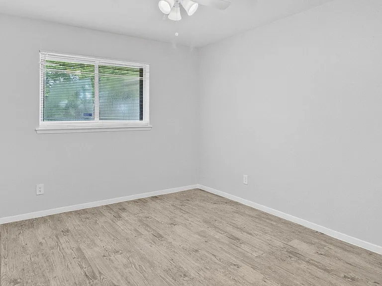 12002 Leitrim Way — Photo 13