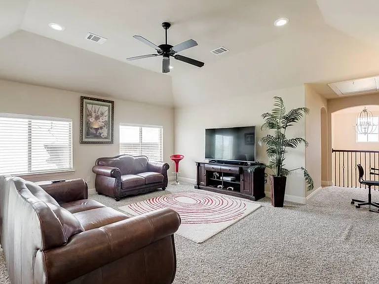 4119 Napoli Way — Photo 15