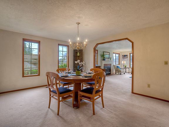 2nd image of 4219 Amber Ct SE