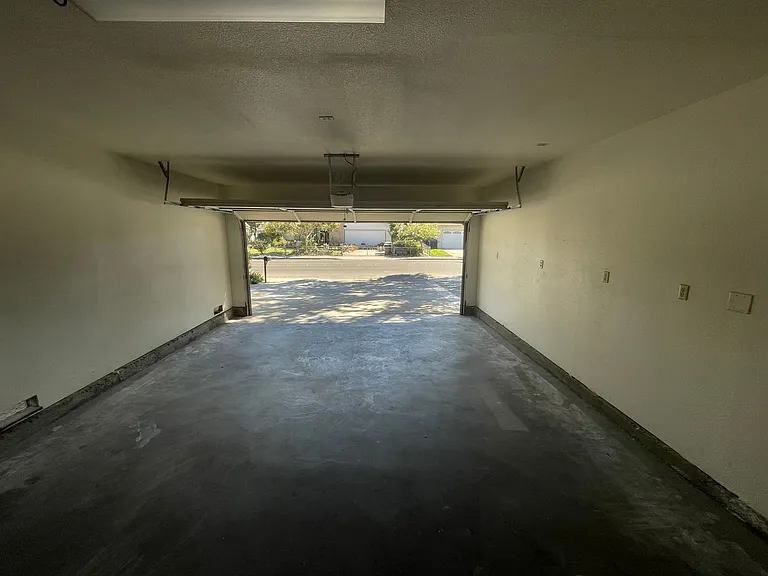 3233 Nightingale Dr — Photo 33