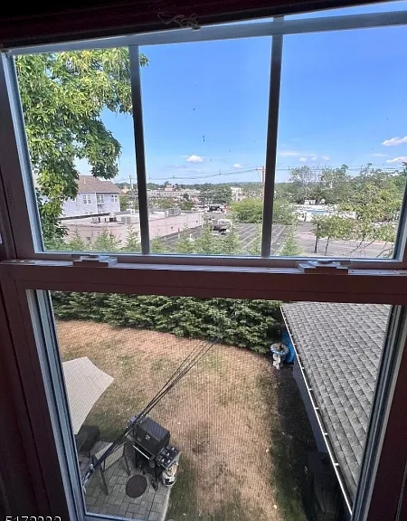210 Ross Pl #2 — Photo 9