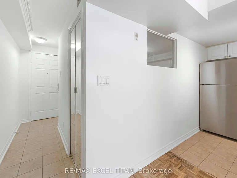 1407 Dupont St #112 — Photo 8