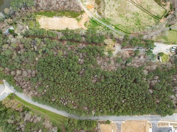 13585A Arnold Mill Rd, Roswell, GA 30075
