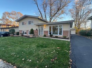 211 Berry St, Park Forest, IL 60466