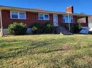 4479 Yellow Mountain Rd, Roanoke, VA 24014