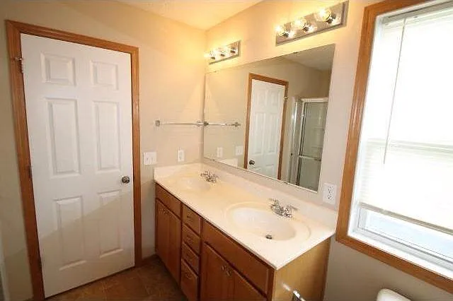15652 Emerald Dr #10 — Photo 8