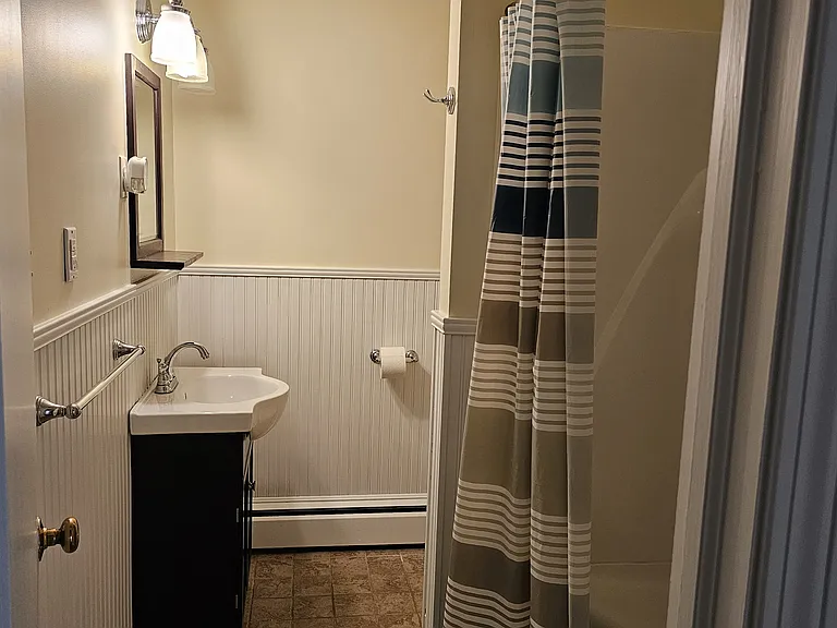 1632 Willard Ave — Photo 7