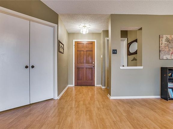 5th image of 2603 Parkview Dr