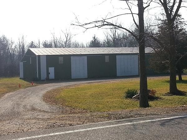 2nd image of 361 E Fenn Rd