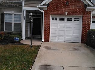 1542 Providence Knoll Dr, North Chesterfield, VA 23236