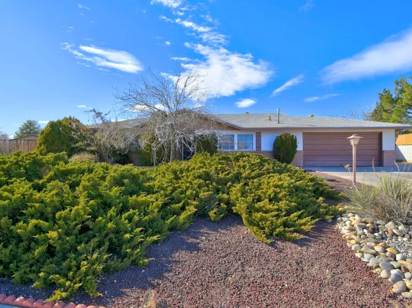 4802 Palmas Altas Dr SE, Rio Rancho, NM 87124