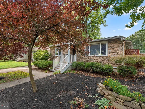 3912 Lawrence Ave, Kensington, MD 20895