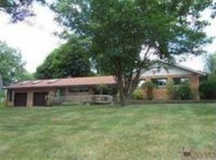 1562 Woodway Rd, Kent, OH 44240