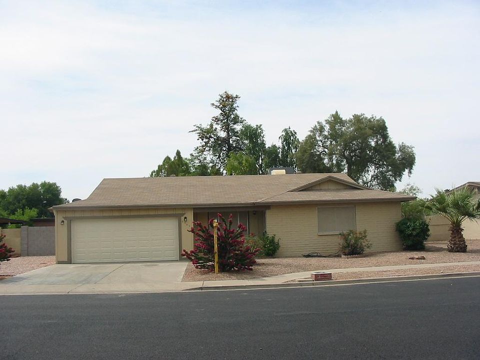 1st image of 2263 W Calle Iglesia Ave