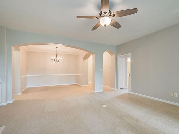 2nd image of 1024 Grand Oak Ln