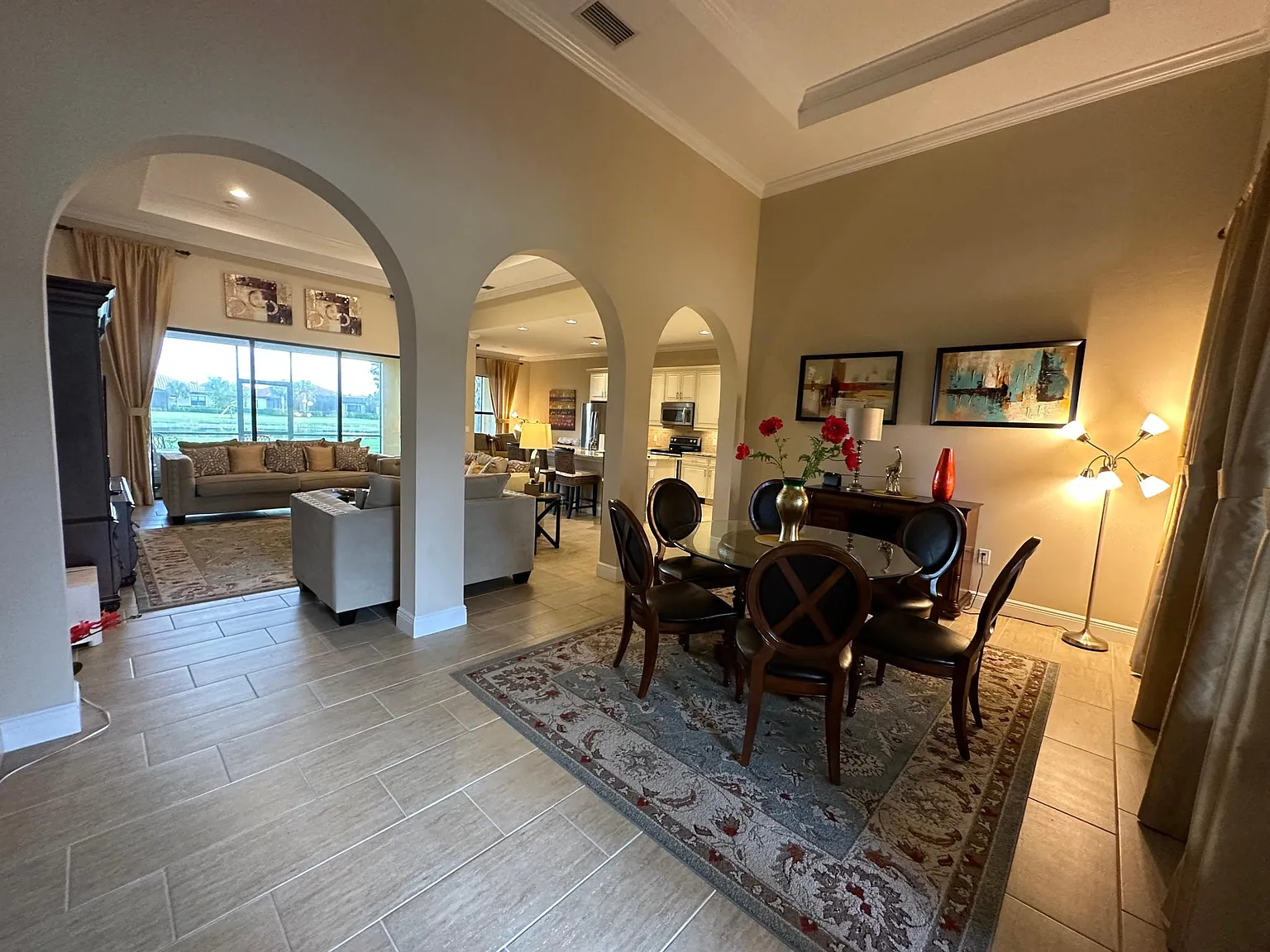 4 bed, 2.5 bath, 2466 sqft, $3,500 — Photo 3